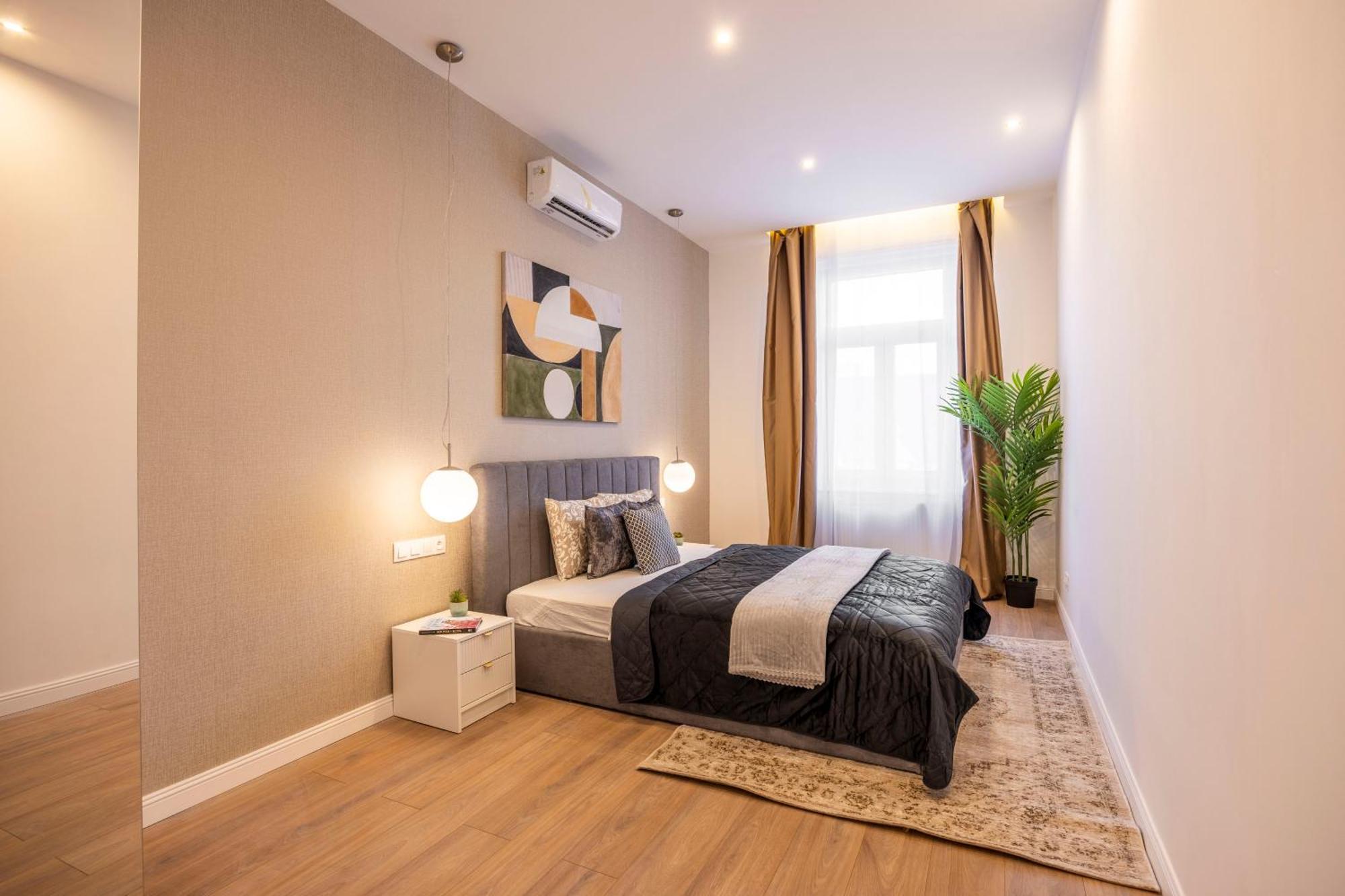 Luxury & Classy Central Apartment With 3Bedrm, 2Bathrm Budapest Exterior photo